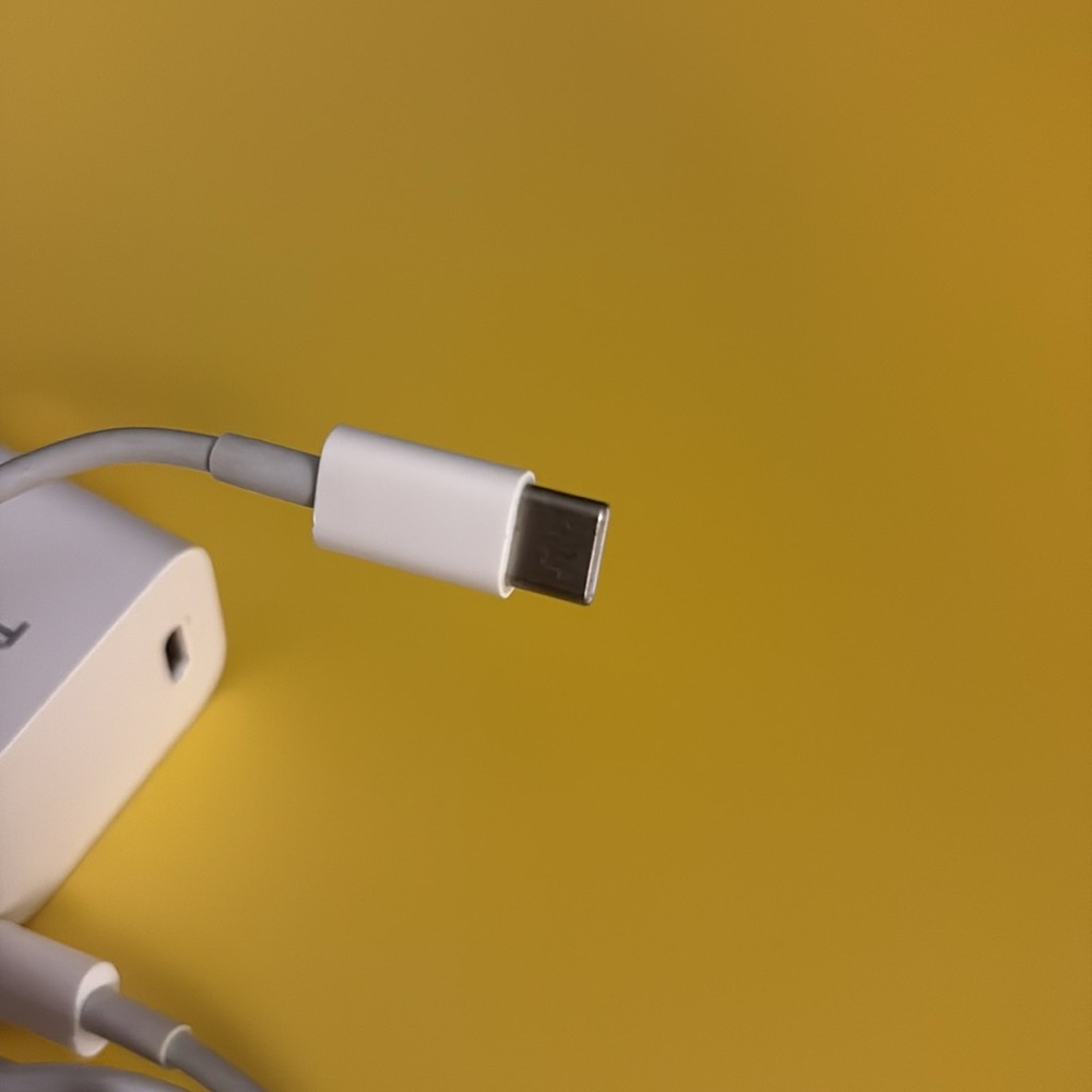 iPhone 14 and below (NOT for 15 or 16). PureGear White USB Charger with Cable. - Picture 3 of 4